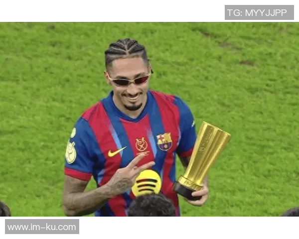 特狮重返巴萨训练展现坚定意愿仍希望继续留队为球队贡献力量